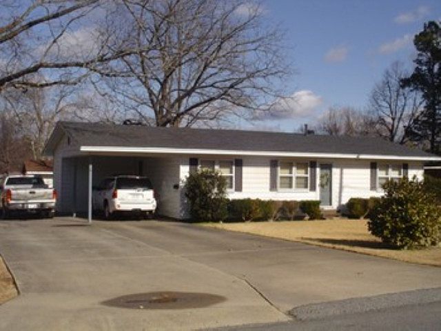 1st image of 424 W Washington Ave