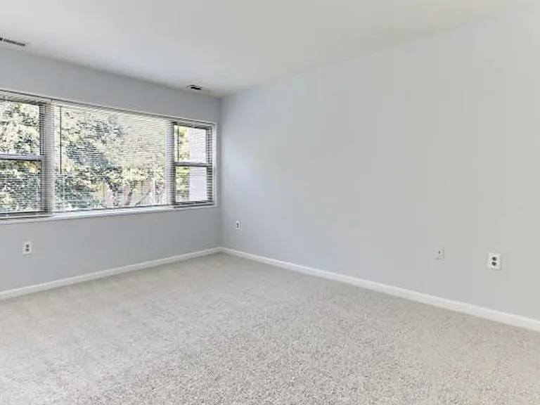 5205 Duke St #201 — Photo 17
