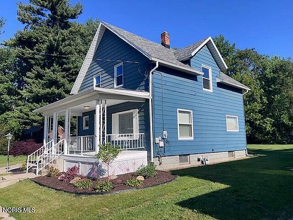 3rd image of 108 W Saint Clair St