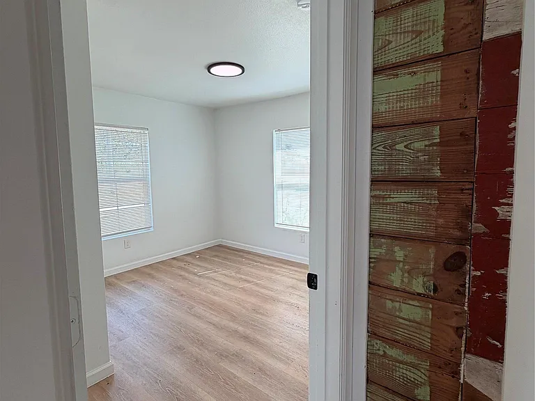 1209 Pine St — Photo 4