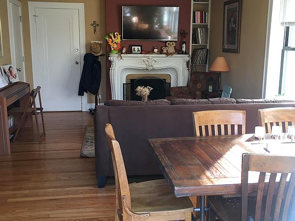 2nd image of 3721 N Leavitt St #3