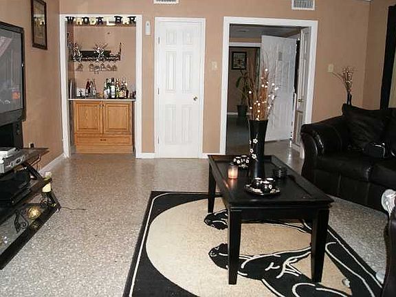 3rd image of 7710 Crowder Blvd