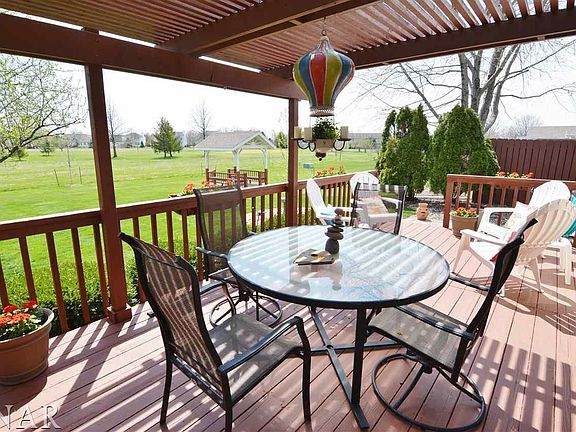 3rd image of 1910 1/2 Deer Cove Ct