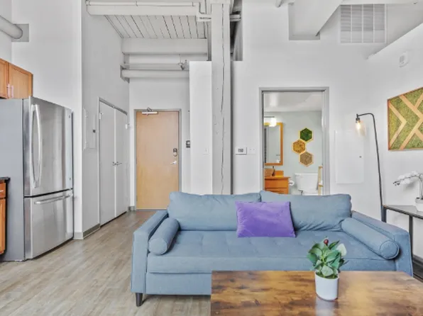 2125 Superior Ave E, Cleveland, OH