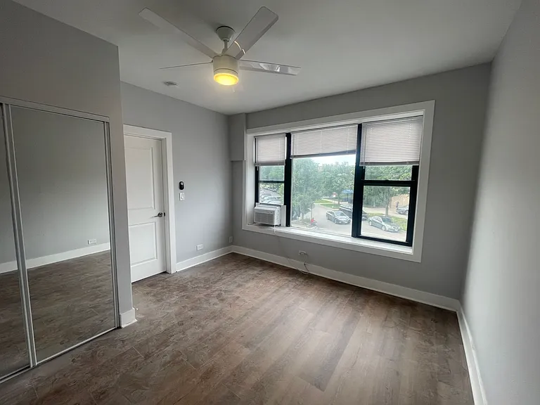 4383 N Elston Ave #5 — Photo 5