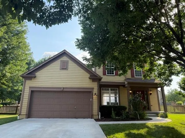 15512 S Arapaho St, Olathe, KS 66062