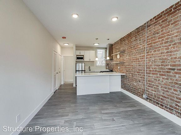 3rd image of 525 Hyde St APT 12