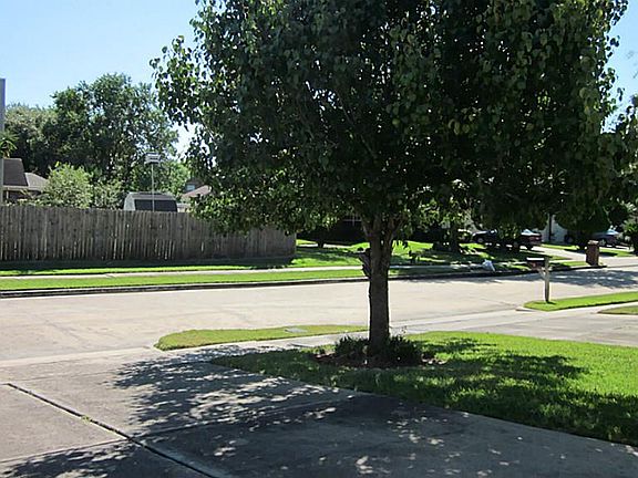 3rd image of 15210 Oak Lake Glen Dr