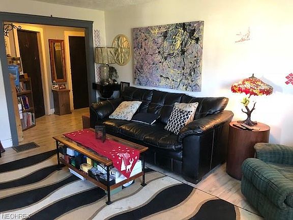 5th image of 1051 Orchard Ave