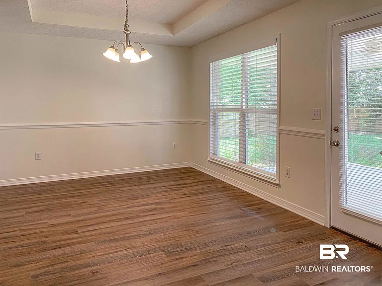 16648 Vanilla Dr — Photo 8