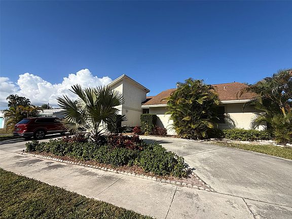 2nd image of 71 Laredo Ln