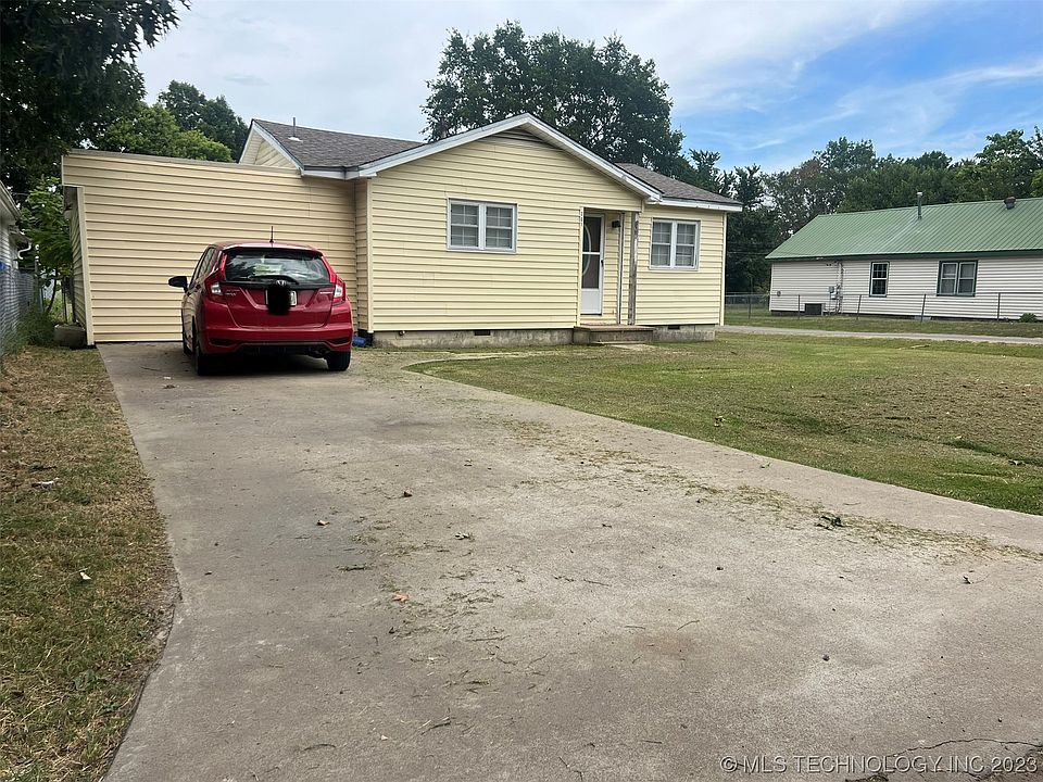 701 N Oak St, Checotah, OK 74426 MLS 2327636 Zillow