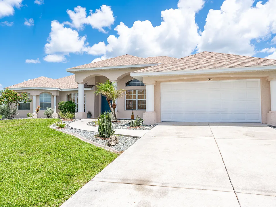 1083 Rotonda Cir