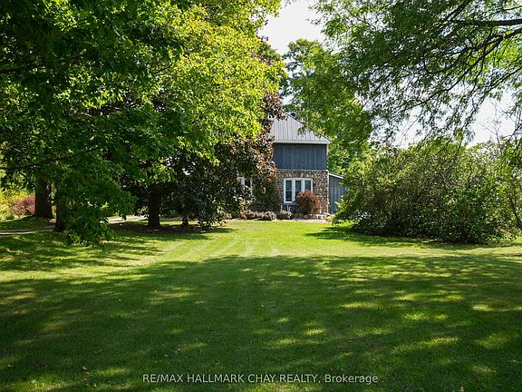 2nd image of 2473 Ronald Rd