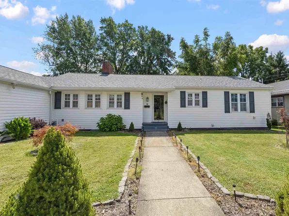 16 Boggess St, Buckhannon, WV 26201