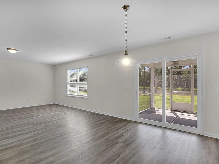 23 Ashington Dr — Photo 12
