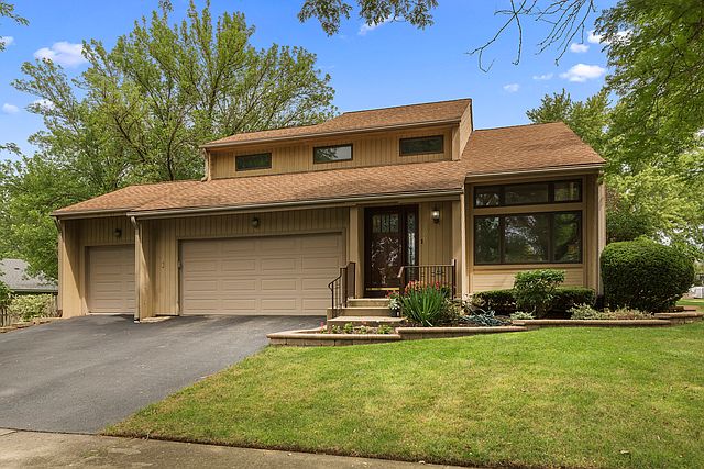 1st image of 2900 Northcreek Dr