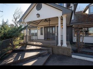 147 Lakeshore Dr, Waxahachie, TX 75165