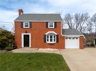 6711 Ridgevue Dr, Pittsburgh, PA 15236