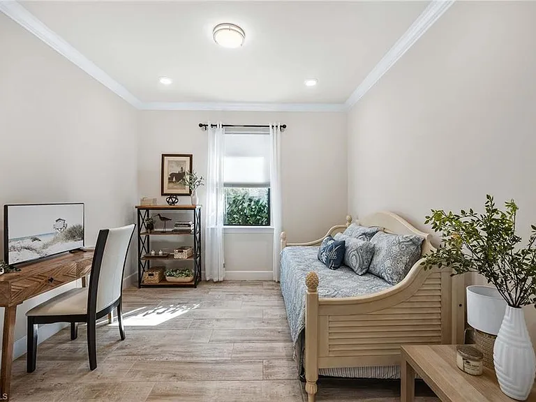 6767 Pennyroyal Dr — Photo 27
