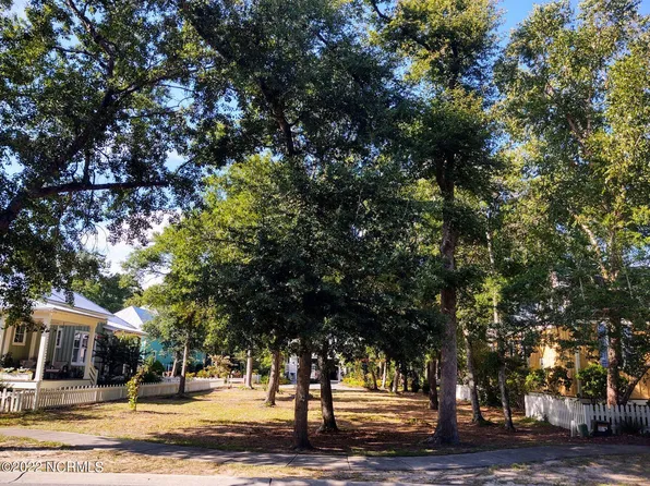 404 Fire Fly Lane, Southport, NC 28461