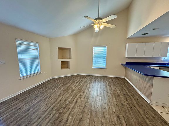 3rd image of 223 Whispering Pines Cir