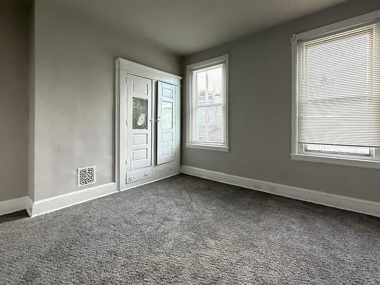 5122 Folsom St — Photo 4
