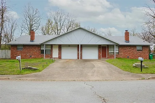 3301 Martin Dr #B Photo 1 3301 Martin Dr #B Photo 1