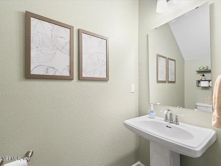 35 Carmella Ct — Photo 5