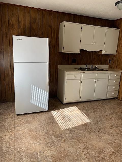 2nd image of 809 Meadow Ridge Ct APT 6