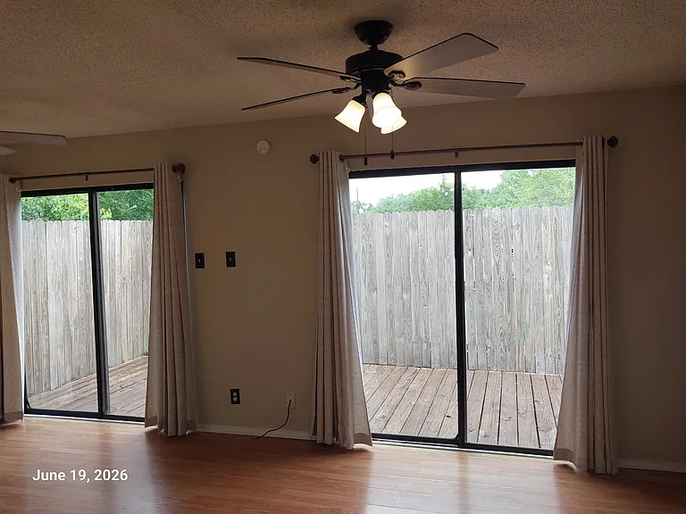 500 N Beaumont St — Photo 26