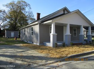 221 W Boney St, Clinton, NC 28328