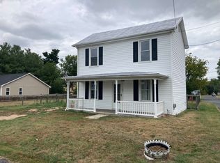 102 5th St, Grottoes, VA 24441