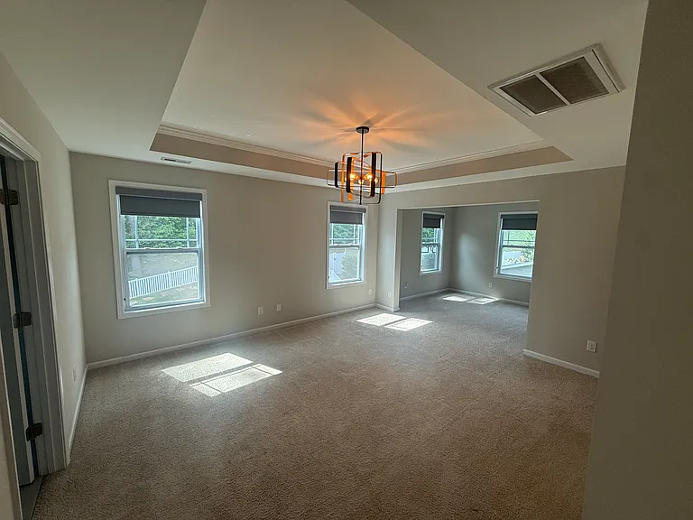 3931 Lake Breeze Dr — Photo 15