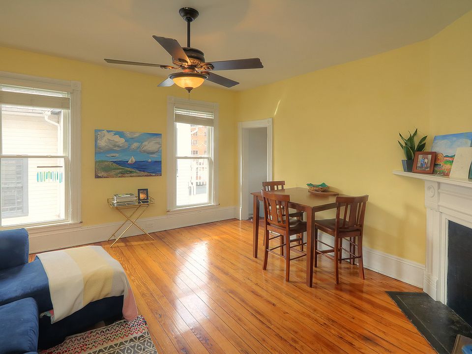 A spacious , charming living room for relaxing
