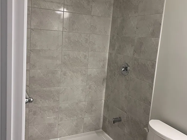 25 Isherwood Ave #13 — Photo 13