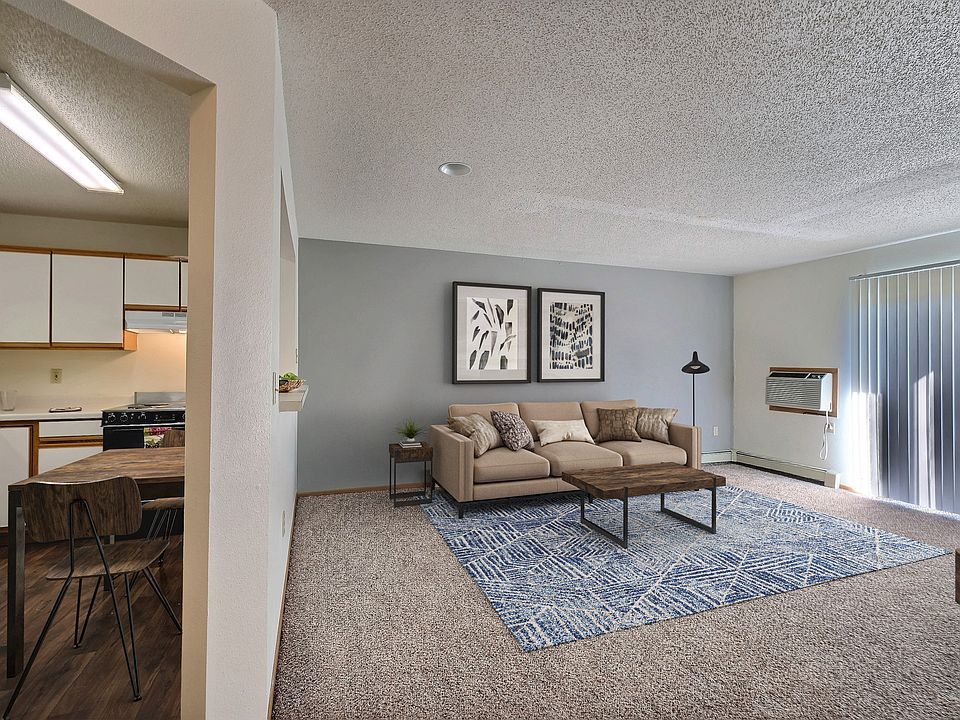 Fargo, ND Park Place Apartments | Living