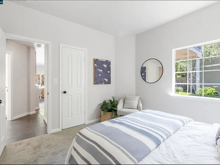 5 Stuart Pl — Photo 23