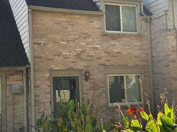 2120 Greenbriar Colony Dr, Houston, TX 77032