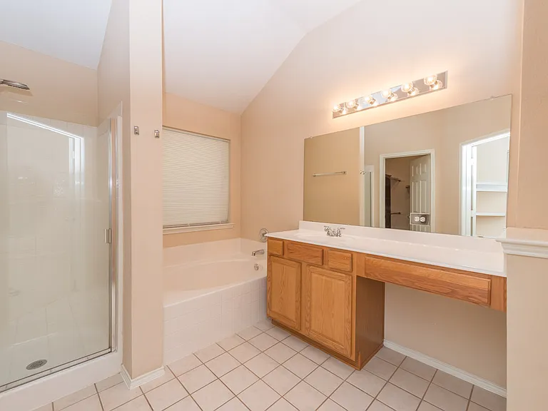 4184 Capstone Dr — Photo 25