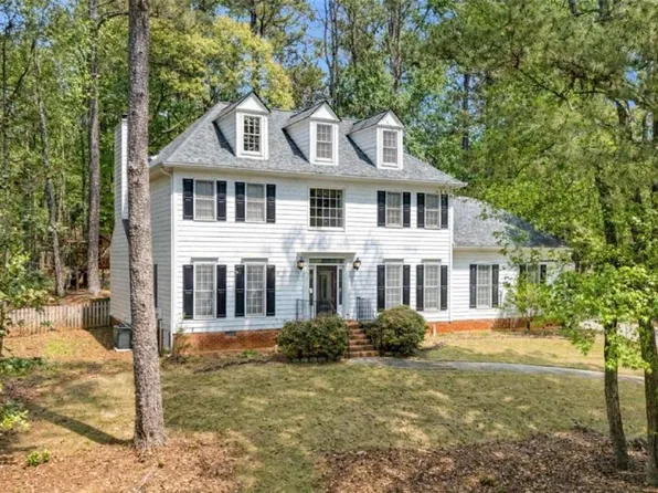 215 Highview Trce, Fayetteville, GA 30215