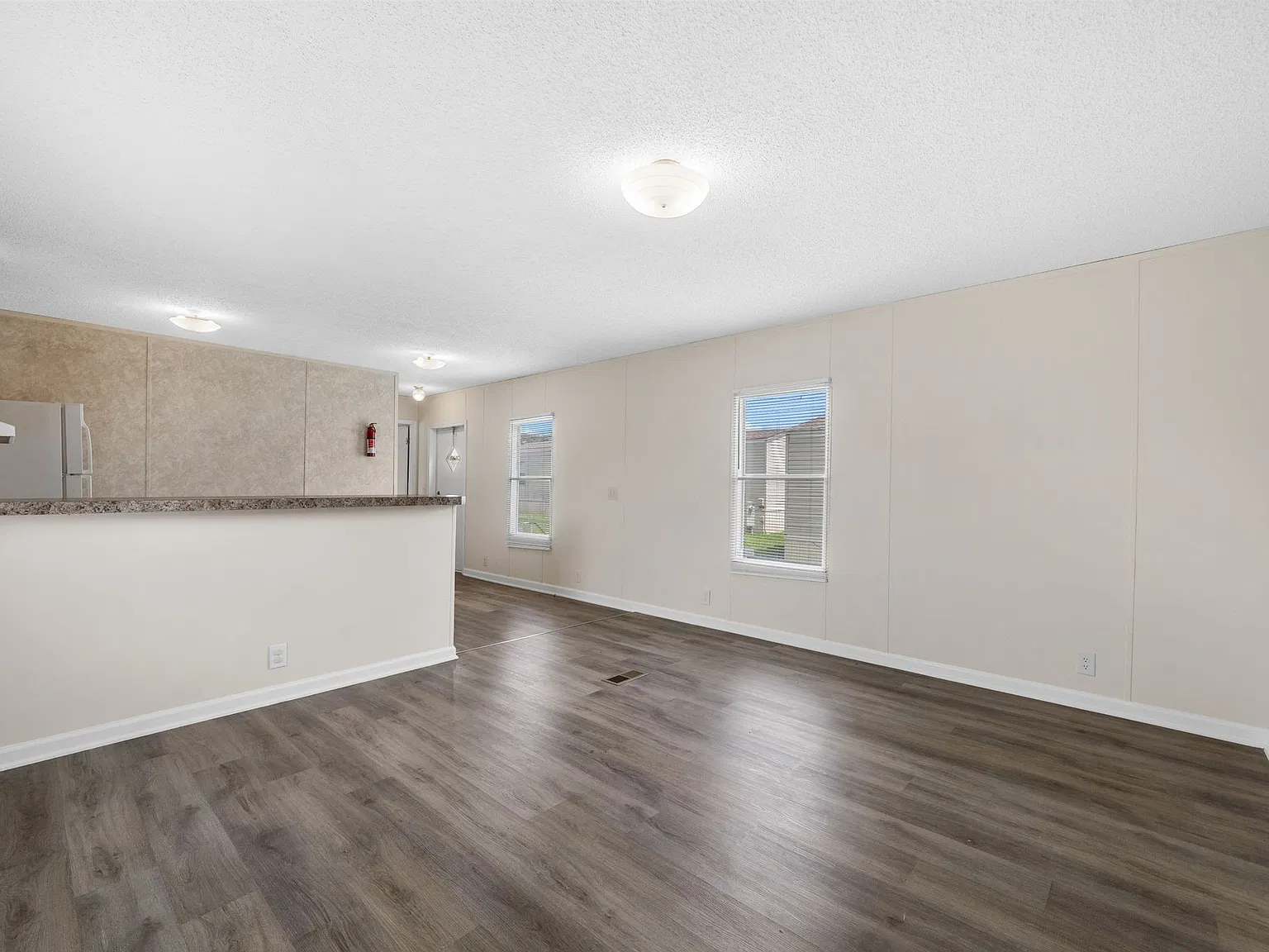 2 bed, 1.0 bath, 840 sqft, $895 — Photo 4