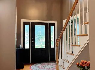 5 Darrens Way, Colonie, NY 12205