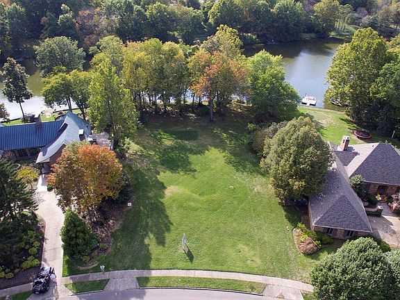 2nd image of 2036 Bridgeport Dr