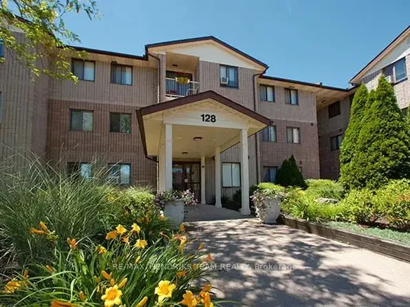 128 Saint Augustine Dr, Saint Catharines, ON