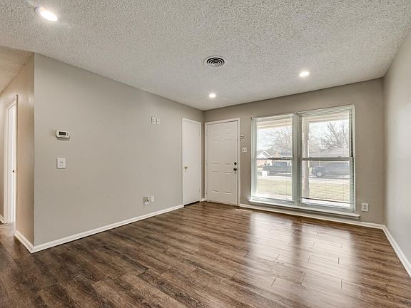 4th image of 5313 Mack Rd