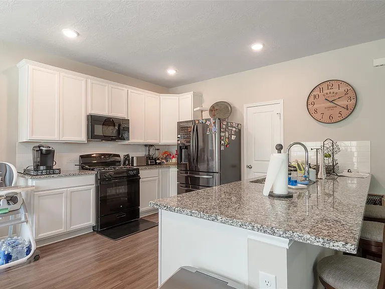 127 Worley Way — Photo 7