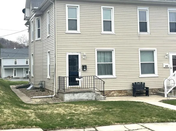 216 3rd Ave, Burnham, PA 17009