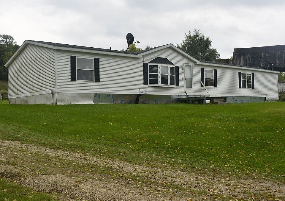 1st image of 512 S County Road Bb
