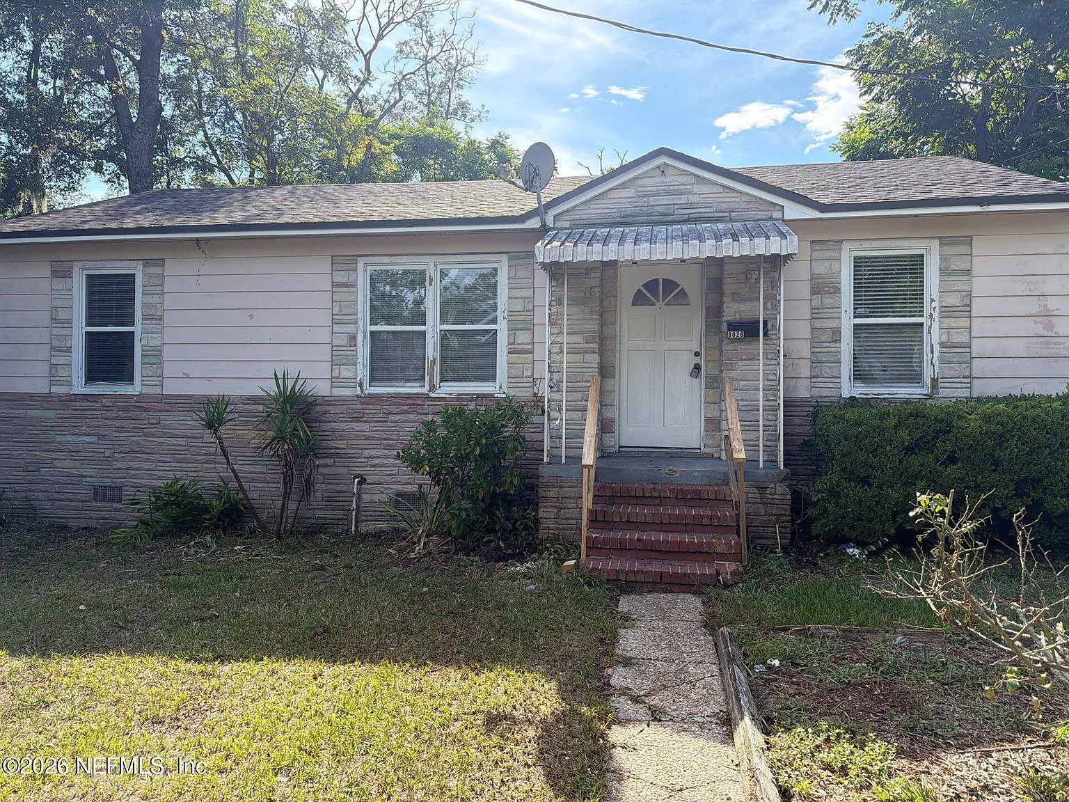 3 bed, 1.0 bath, 943 sqft, $1,295 — Photo 3